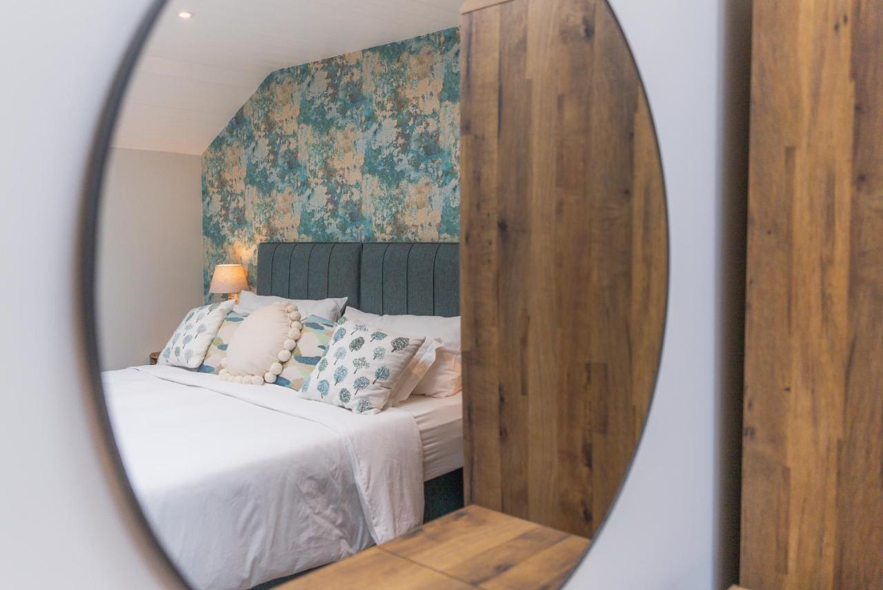 Carrick Rooms Port Saint Mary 외부 사진